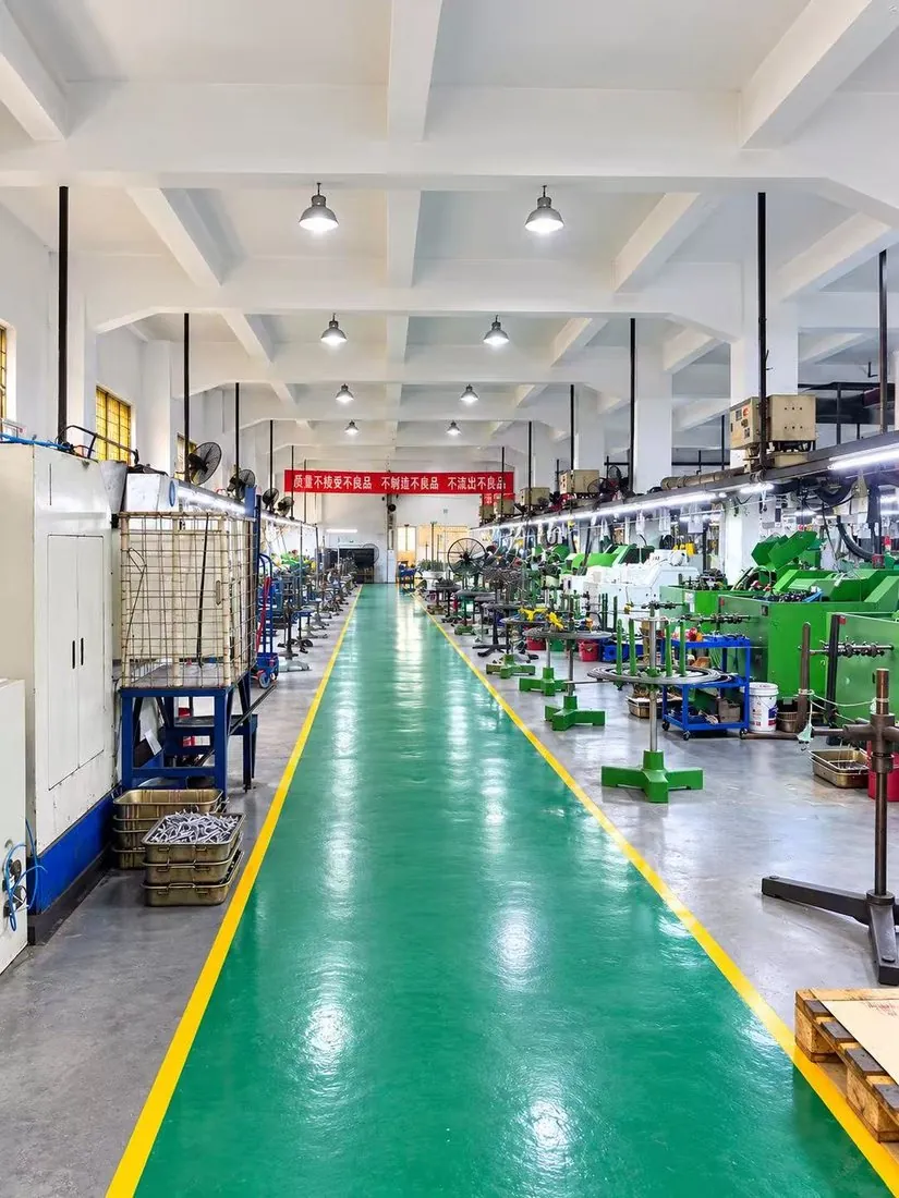 Cold heading shop at Jindeng Metal